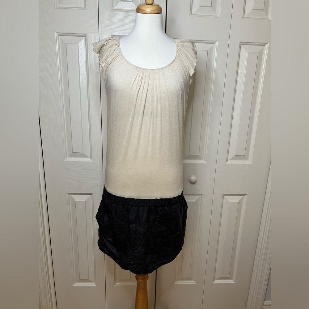 NWT Brian Dales size small dress